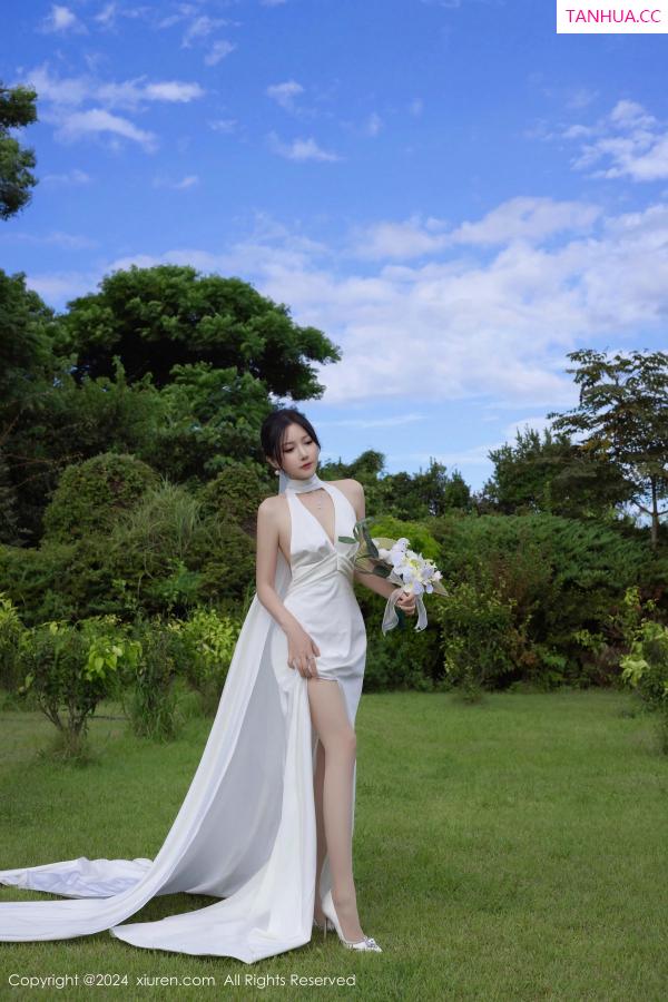 鱼子酱fish  [XiuRen]高清写真图 2024.11.01 No.9387 鱼子酱Fish 丝袜美腿第2张图片
